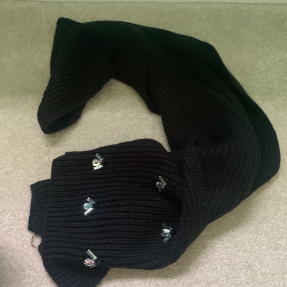 Kate Spade Hat & Scarf Set! - Picture 4 of 6